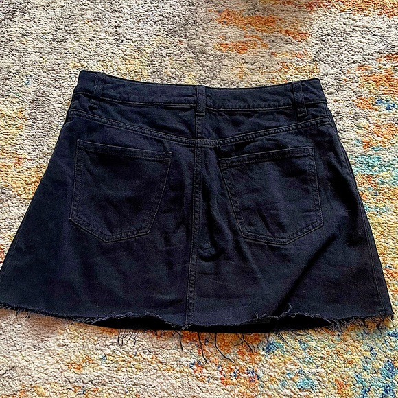 H&M divided black denim mini skirt size 6 - Picture 2 of 3